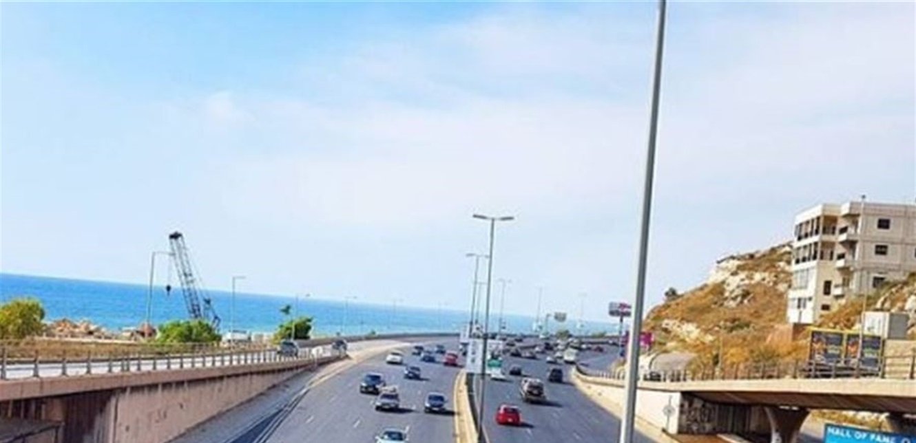 صورة تدابير سير استثنائية على الطريق البحريّة بين جونية وبيروت
